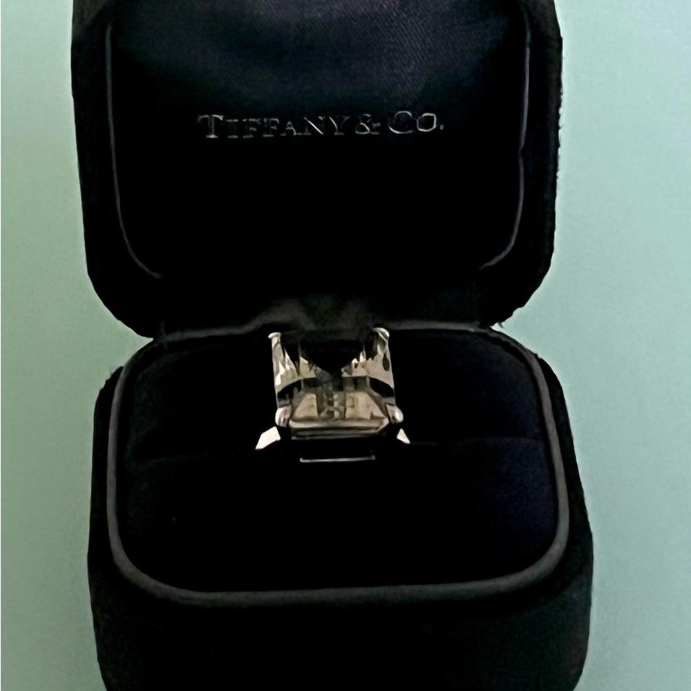 Size 8 Tiffany & Co. 9 Carat Emerald Cut Prasiolite - Picture 4 of 13